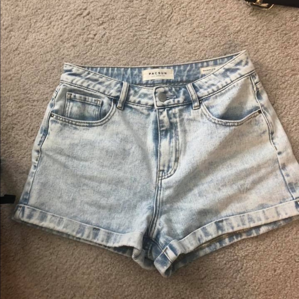 ✨SOLD✨
 pacsun mom shorts